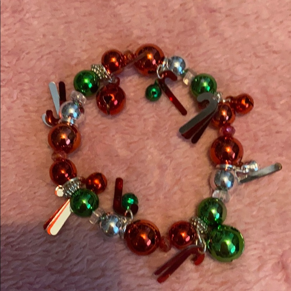 ⭐️ Cute Christmas Bracelet